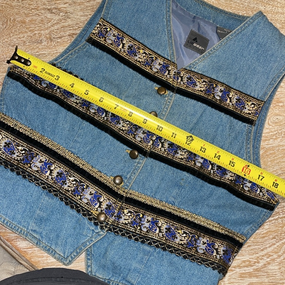 Vintage Liz Wear Embroidered Floral Denim Vest - Picture 2 of 6